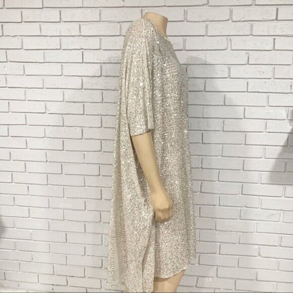 Zara Women’s Sequin Knit Ecru Cape - Picture 10 of 12